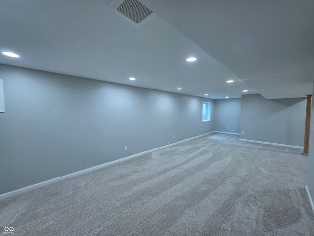 7048 Stoney Ridge Drive, Columbus, IN 47201