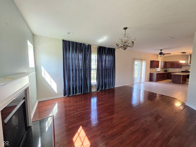 7048 Stoney Ridge Drive, Columbus, IN 47201