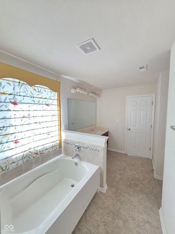 7048 Stoney Ridge Drive, Columbus, IN 47201
