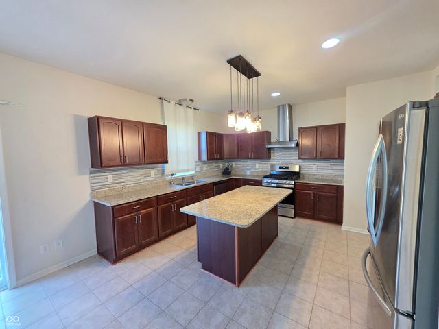 7048 Stoney Ridge Drive, Columbus, IN 47201