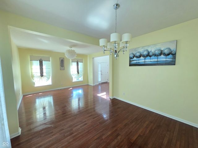7048 Stoney Ridge Drive, Columbus, IN 47201
