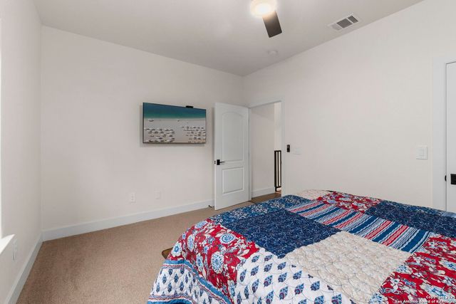 445 Settlers Ln, Bandera, TX 78003