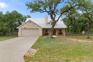 445 Settlers Ln, Bandera, TX 78003