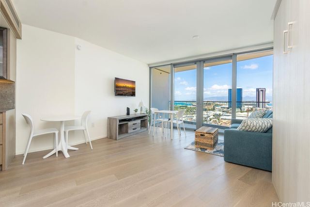 1000 Auahi Street 2305, Honolulu, HI 96814