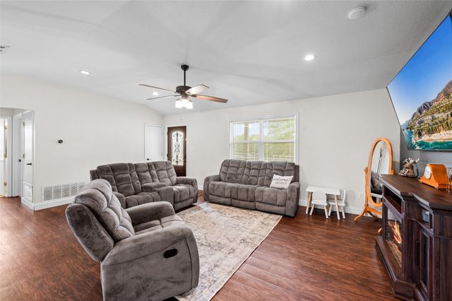 821 County road 3245, Quitman, TX 75783