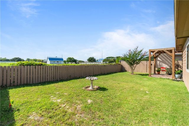 2214 Retta Dr, Corpus Christi, TX 78418