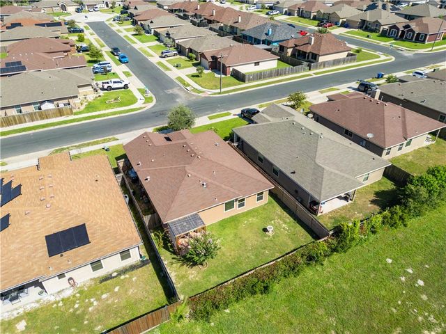 2214 Retta Dr, Corpus Christi, TX 78418