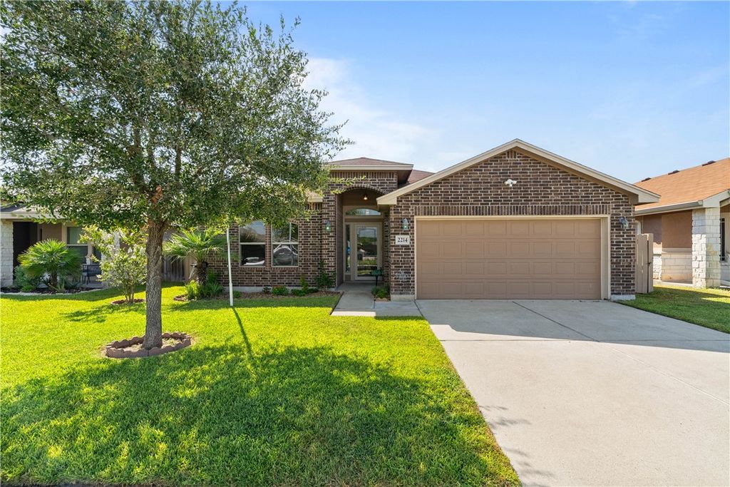 2214 Retta Dr, Corpus Christi, TX 78418