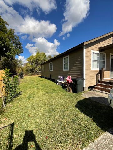 2515 Harris Street, Baytown, TX 77521