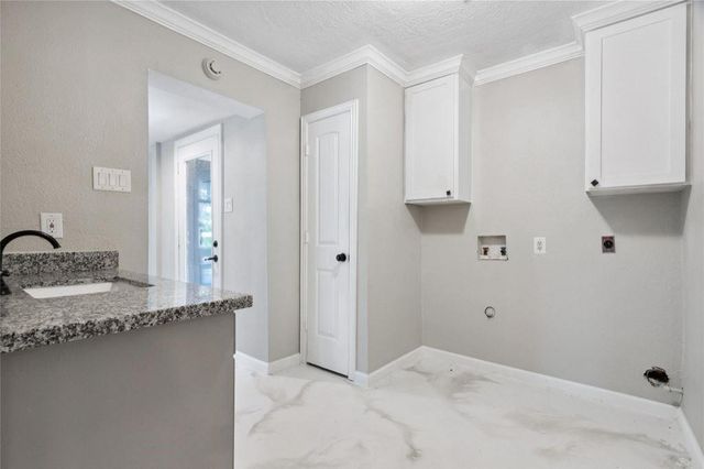 570 Roanoke Drive, Conroe, TX 77302