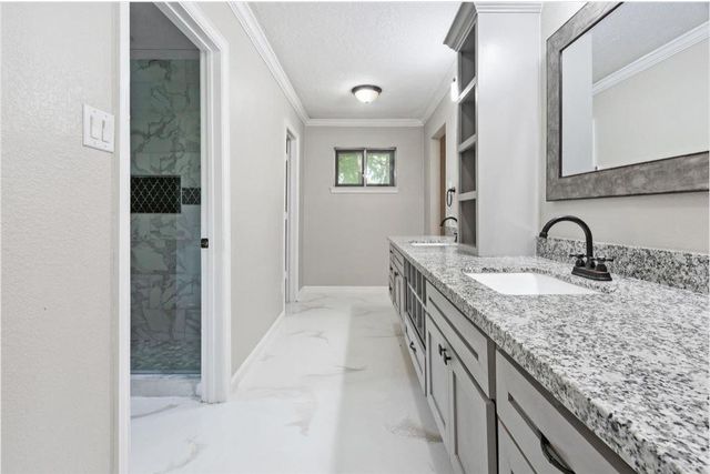 570 Roanoke Drive, Conroe, TX 77302