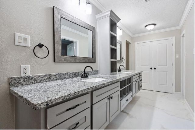 570 Roanoke Drive, Conroe, TX 77302