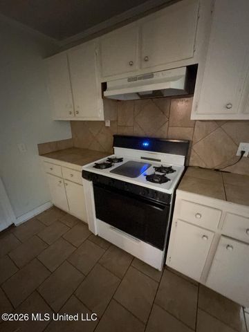 3752 Bishop Avenue, Jackson, MS 39213