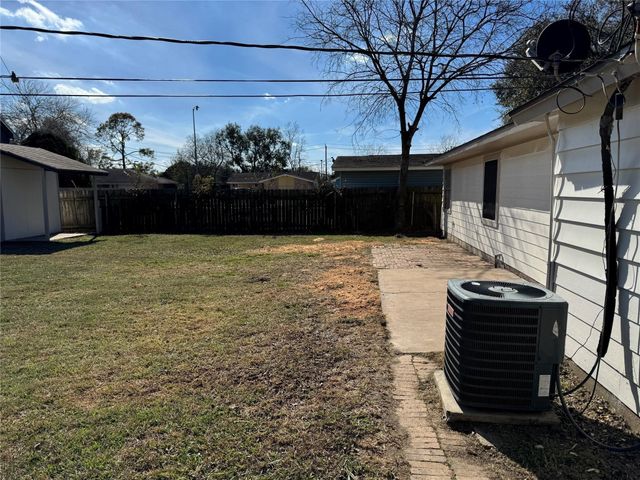 10206 Buena Park Drive, Houston, TX 77089