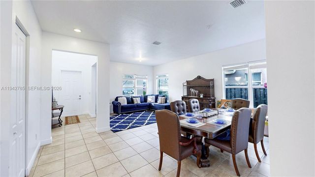 231 NE 33rd Ter, Homestead, FL 33033