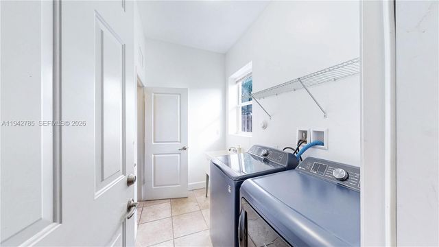 231 NE 33rd Ter, Homestead, FL 33033