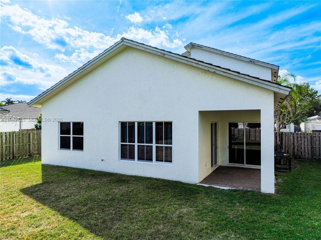 231 NE 33rd Ter, Homestead, FL 33033