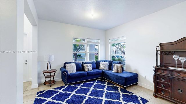 231 NE 33rd Ter, Homestead, FL 33033