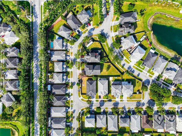 231 NE 33rd Ter, Homestead, FL 33033