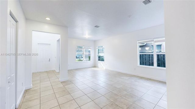 231 NE 33rd Ter, Homestead, FL 33033