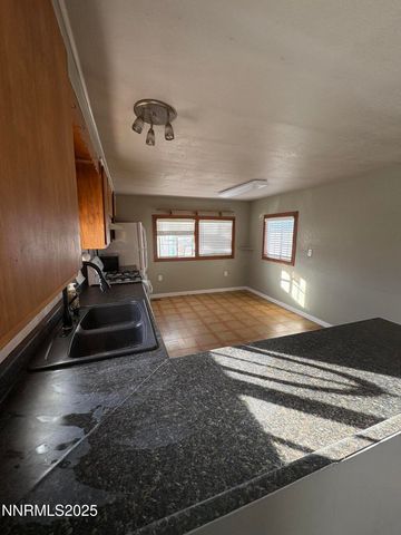 20 Miley Lane, Yerington, NV 89447