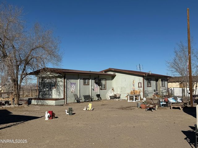 20 Miley Lane, Yerington, NV 89447