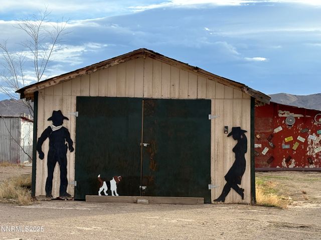 20 Miley Lane, Yerington, NV 89447