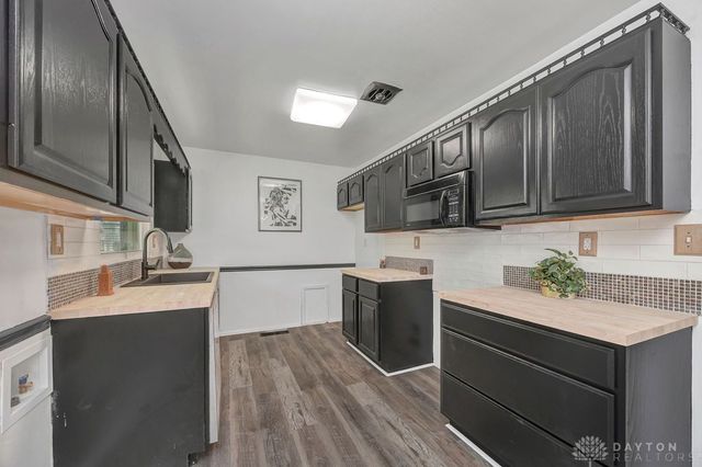 49 Brookhaven Drive, Trotwood, OH 45426