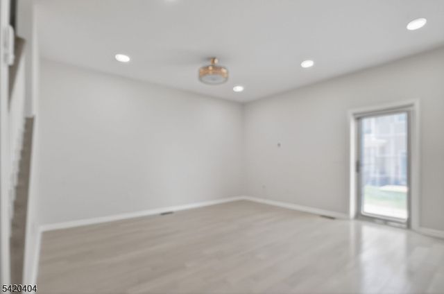 20 Andrews Way, Piscataway Twp., NJ 08854