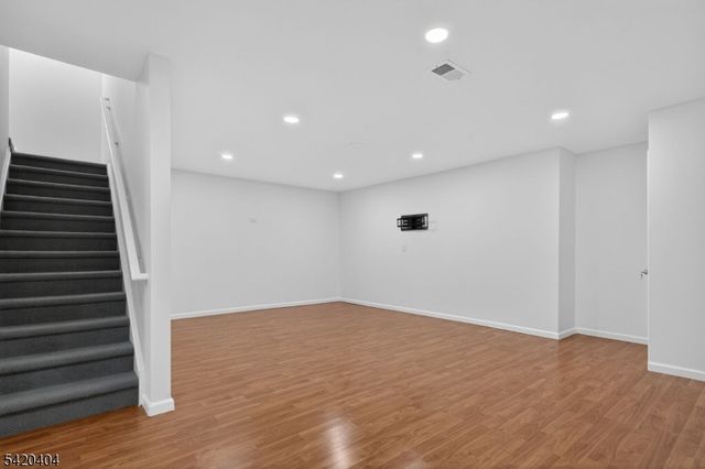 20 Andrews Way, Piscataway Twp., NJ 08854