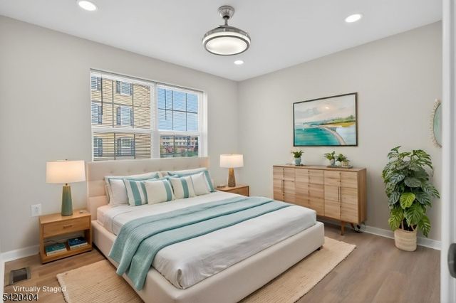 20 Andrews Way, Piscataway Twp., NJ 08854