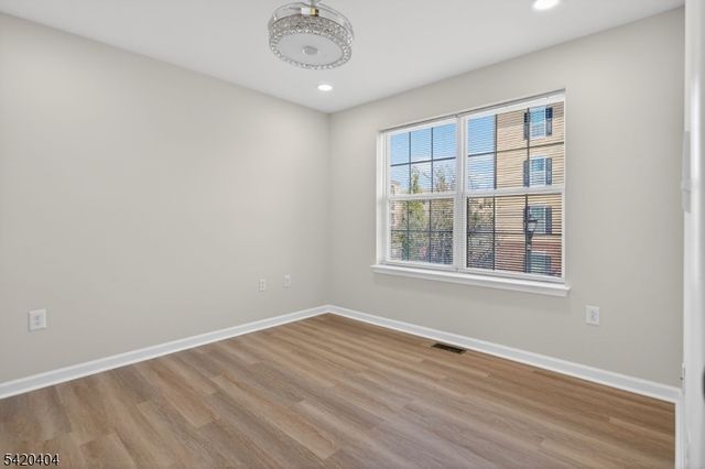 20 Andrews Way, Piscataway Twp., NJ 08854