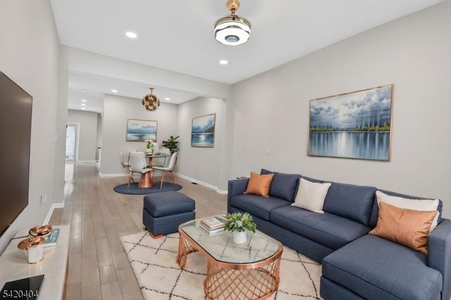 20 Andrews Way, Piscataway Twp., NJ 08854