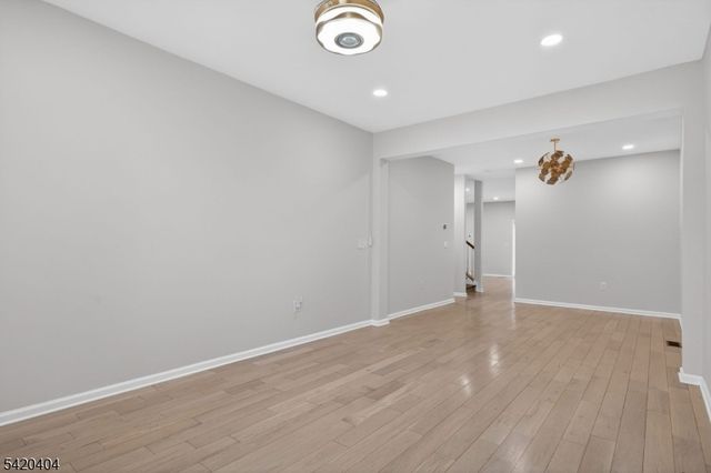 20 Andrews Way, Piscataway Twp., NJ 08854