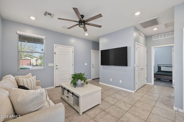 3581 E APPALOOSA Drive, San Tan Valley, AZ 85140