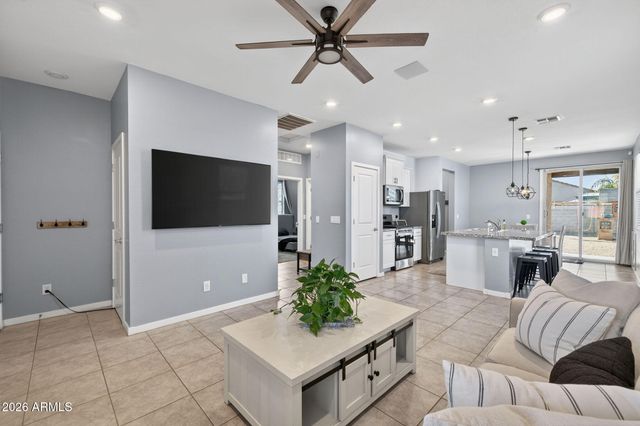 3581 E APPALOOSA Drive, San Tan Valley, AZ 85140