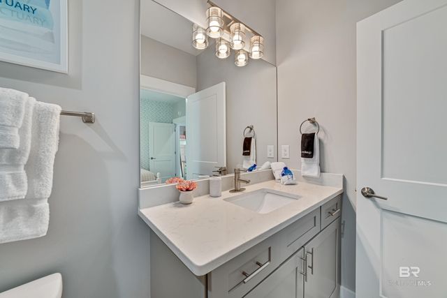 521 E 1st Avenue B, Gulf Shores, AL 36542
