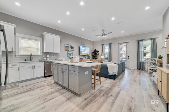 521 E 1st Avenue B, Gulf Shores, AL 36542
