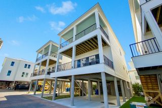 521 E 1st Avenue B, Gulf Shores, AL 36542