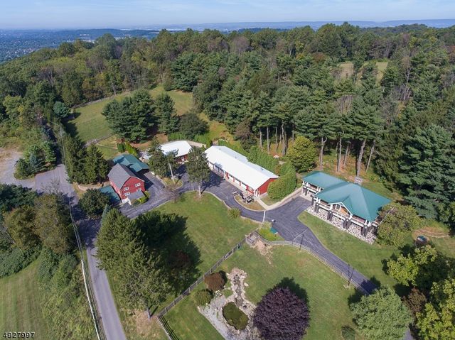 201 Lows Hollow Rd, Lopatcong Twp., NJ 08886