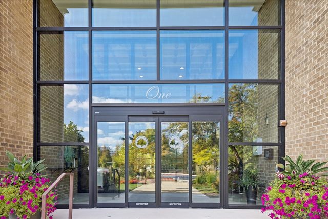 1 Oak Brook Club Drive A312, Oak Brook, IL 60523