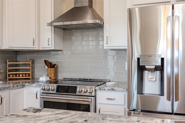 835 S Balsam Street, West Des Moines, IA 50266