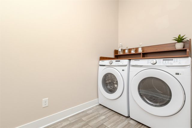 835 S Balsam Street, West Des Moines, IA 50266