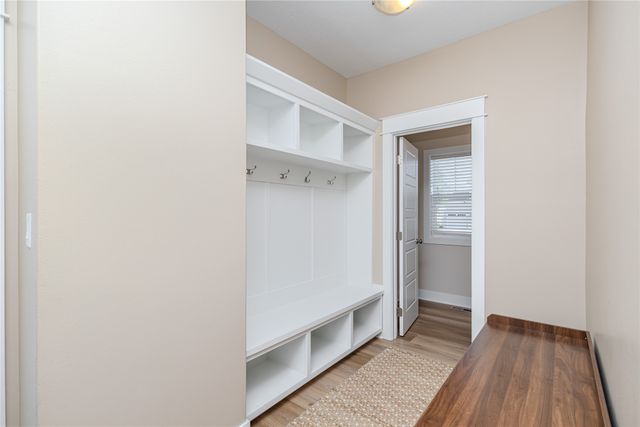 835 S Balsam Street, West Des Moines, IA 50266
