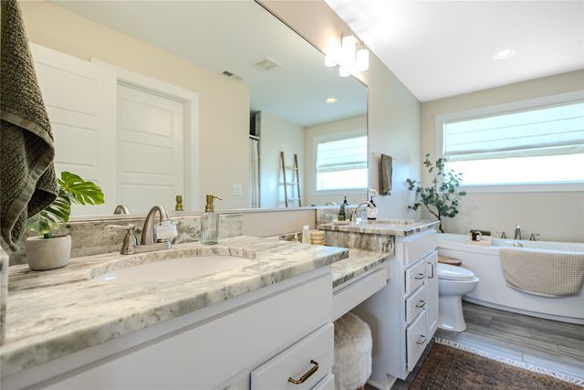 835 S Balsam Street, West Des Moines, IA 50266