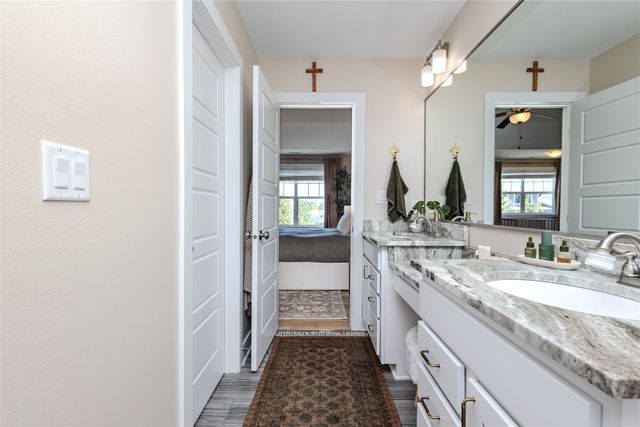 835 S Balsam Street, West Des Moines, IA 50266