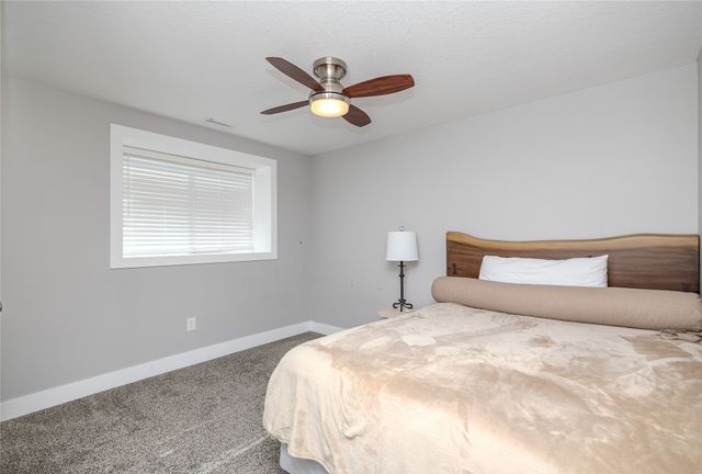 835 S Balsam Street, West Des Moines, IA 50266