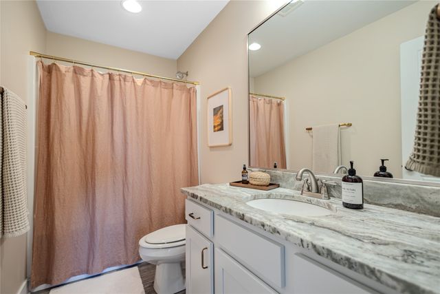 835 S Balsam Street, West Des Moines, IA 50266