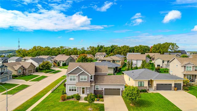 835 S Balsam Street, West Des Moines, IA 50266