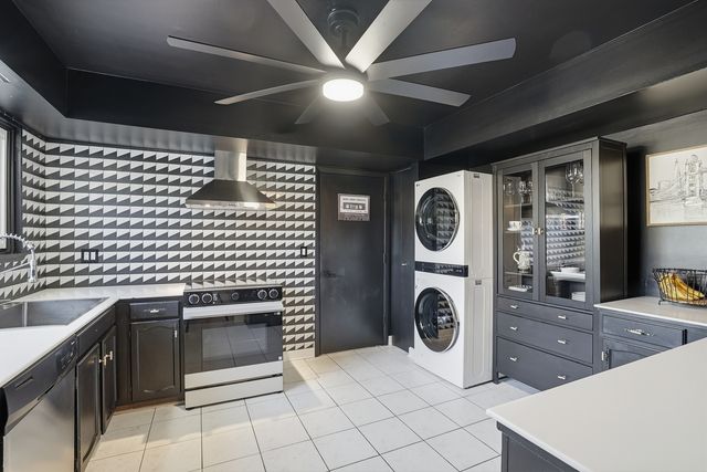 6856 Juneberry Court, Woodridge, IL 60517